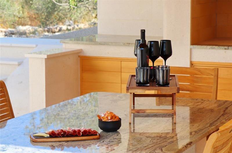 6 Bedroom Beachfront Villa with Heated Pool near Vela Luka on Korcula Island, Sleep 12