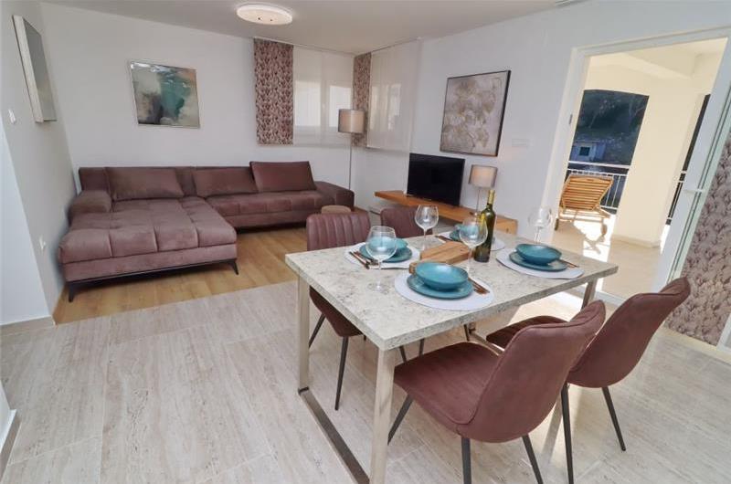 6 Bedroom Beachfront Villa with Heated Pool near Vela Luka on Korcula Island, Sleep 12