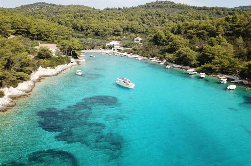 6 Bedroom Beachfront Villa with Heated Pool near Vela Luka on Korcula Island, Sleep 12