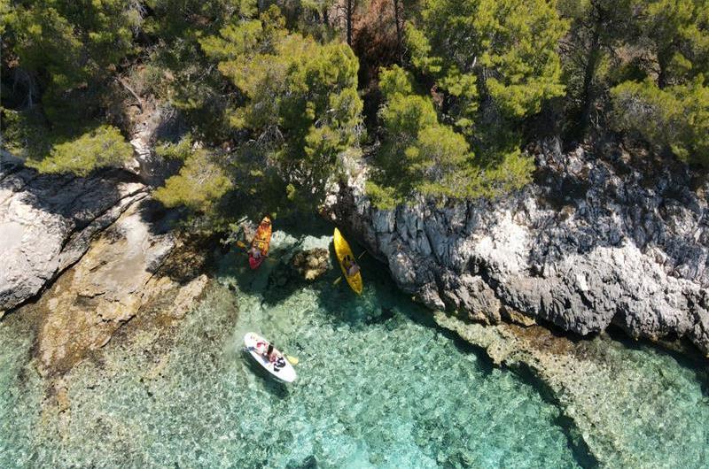 6 Bedroom Beachfront Villa with Heated Pool near Vela Luka on Korcula Island, Sleep 12