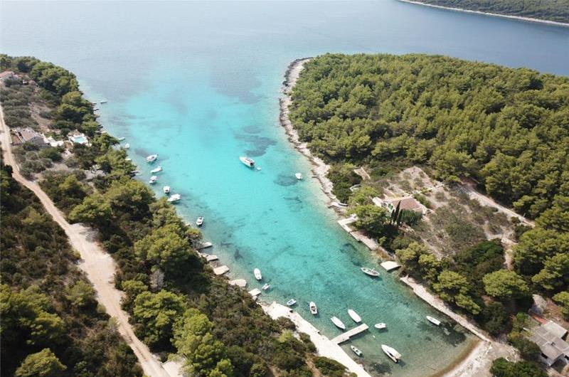 6 Bedroom Beachfront Villa with Heated Pool near Vela Luka on Korcula Island, Sleep 12