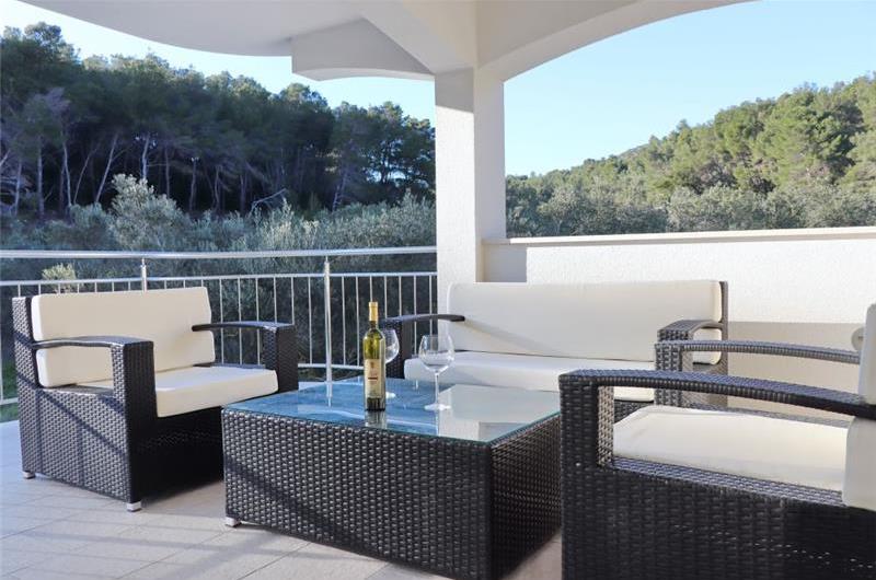 6 Bedroom Beachfront Villa with Heated Pool near Vela Luka on Korcula Island, Sleep 12