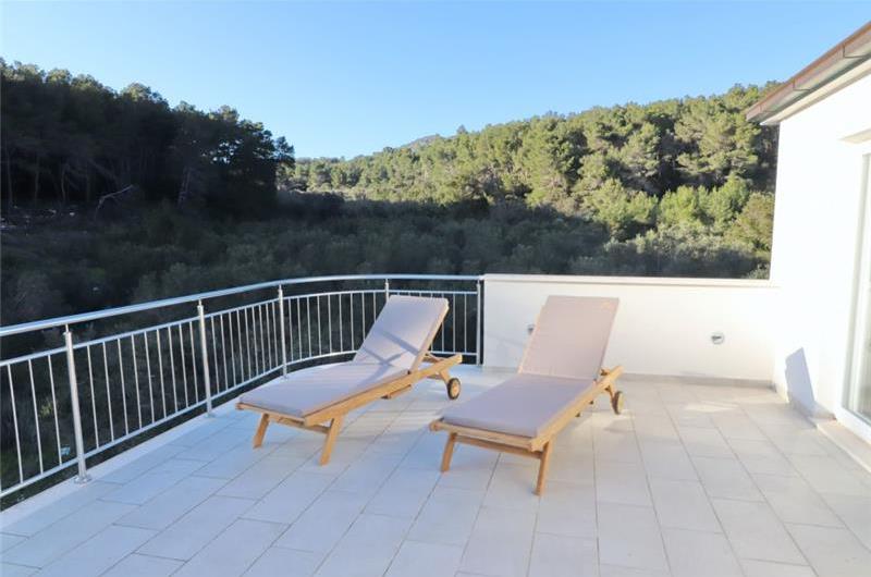 6 Bedroom Beachfront Villa with Heated Pool near Vela Luka on Korcula Island, Sleep 12