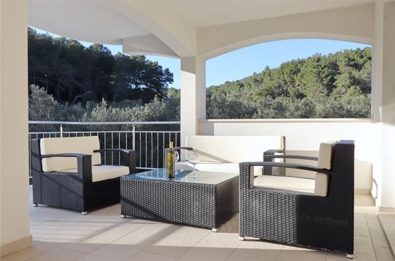 6 Bedroom Beachfront Villa with Heated Pool near Vela Luka on Korcula Island, Sleep 12
