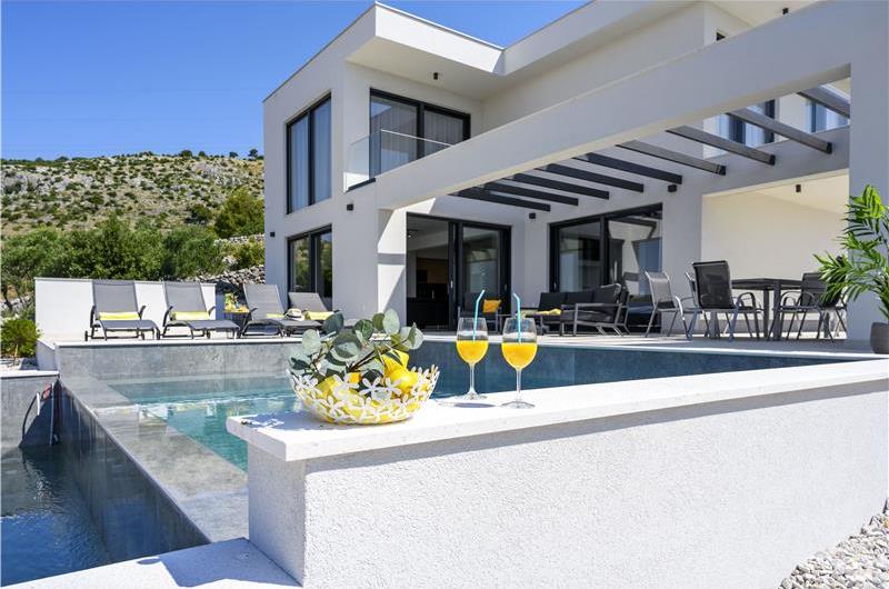 4 Bedroom Villa with Heated Pool and Sea View Terrace near Trogir, Sleeps 8