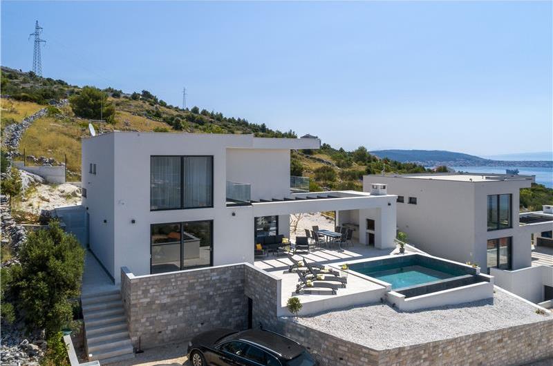 4 Bedroom Villa with Heated Pool and Sea View Terrace near Trogir, Sleeps 8