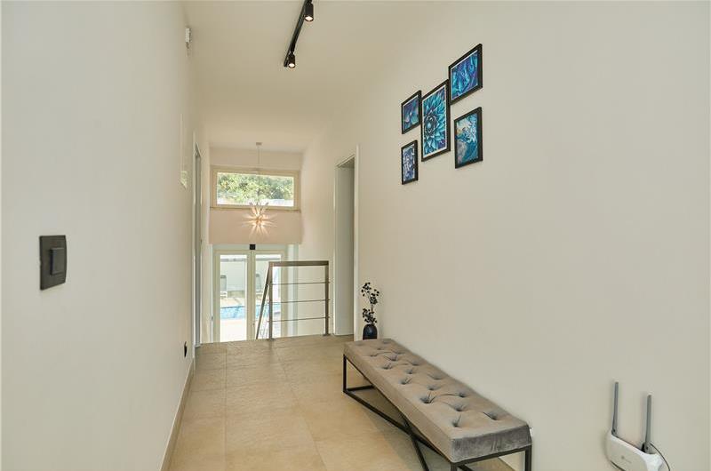 5 Bedroom Villa with Heated Pool near Dubrovnik City, Sleeps 10