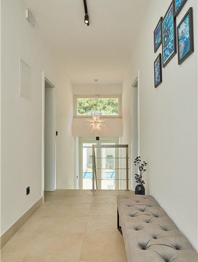 5 Bedroom Villa with Heated Pool near Dubrovnik City, Sleeps 10