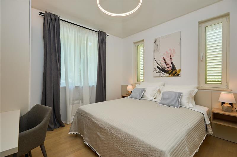 5 Bedroom Villa with Heated Pool near Dubrovnik City, Sleeps 10