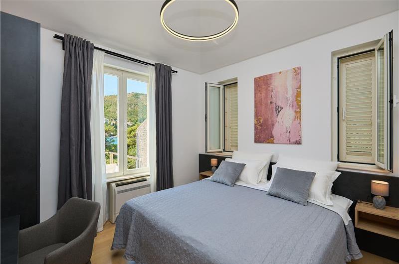 5 Bedroom Villa with Heated Pool near Dubrovnik City, Sleeps 10