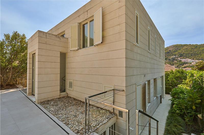 5 Bedroom Villa with Heated Pool near Dubrovnik City, Sleeps 10