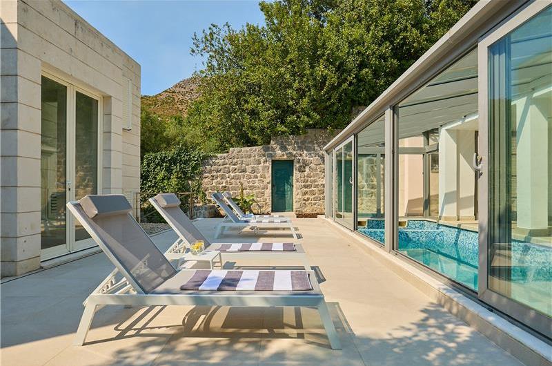 5 Bedroom Villa with Heated Pool near Dubrovnik City, Sleeps 10
