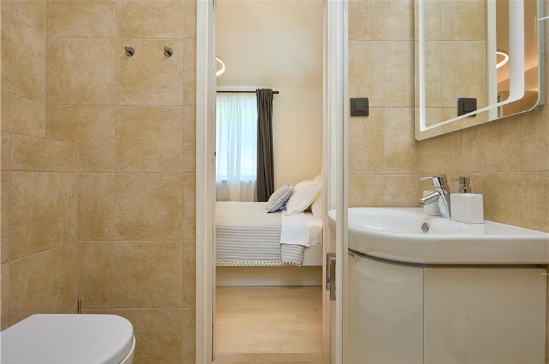 5 Bedroom Villa with Heated Pool near Dubrovnik City, Sleeps 10