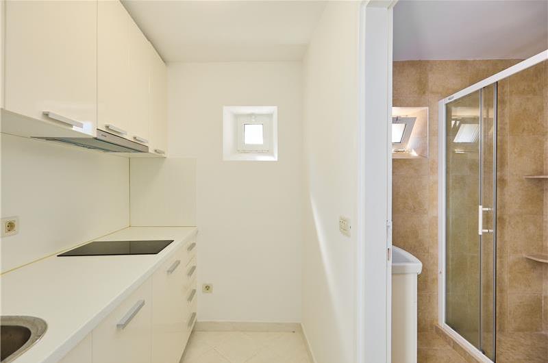5 Bedroom Villa with Heated Pool near Dubrovnik City, Sleeps 10