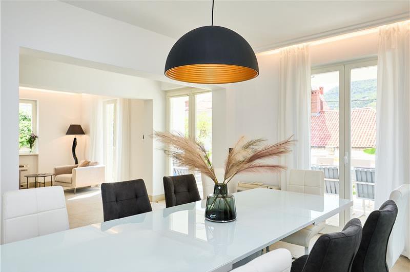 5 Bedroom Villa with Heated Pool near Dubrovnik City, Sleeps 10