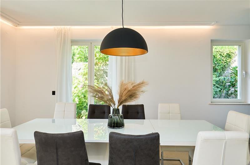 5 Bedroom Villa with Heated Pool near Dubrovnik City, Sleeps 10