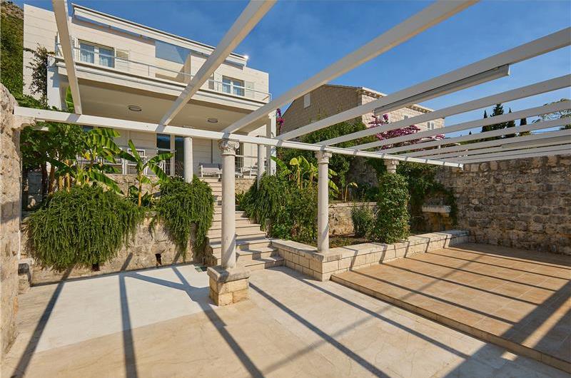 5 Bedroom Villa with Heated Pool near Dubrovnik City, Sleeps 10