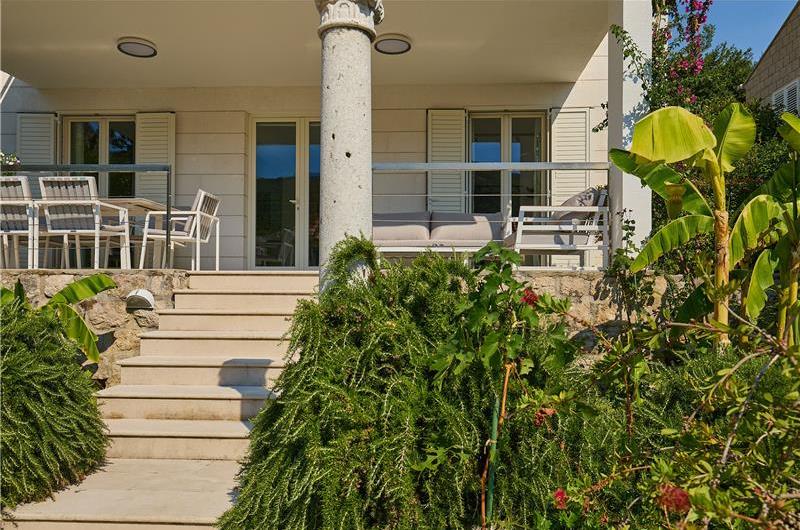 5 Bedroom Villa with Heated Pool near Dubrovnik City, Sleeps 10