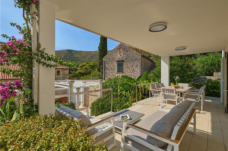 5 Bedroom Villa with Heated Pool near Dubrovnik City, Sleeps 10