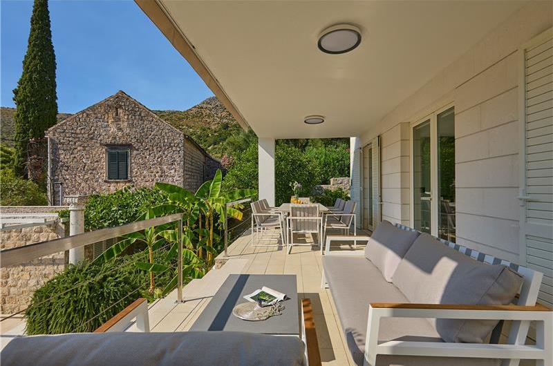 5 Bedroom Villa with Heated Pool near Dubrovnik City, Sleeps 10