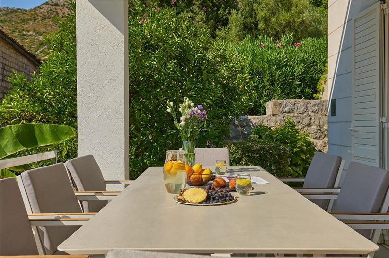 5 Bedroom Villa with Heated Pool near Dubrovnik City, Sleeps 10