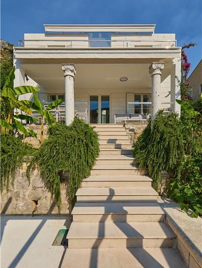 5 Bedroom Villa with Heated Pool near Dubrovnik City, Sleeps 10