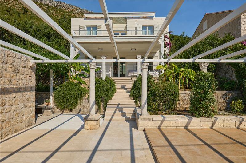 5 Bedroom Villa with Heated Pool near Dubrovnik City, Sleeps 10