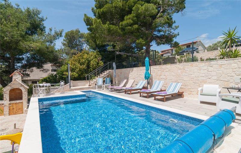 4 Bedroom villa with pool on Solta Island, Sleeps 10