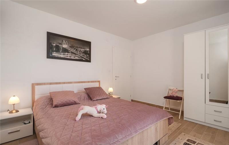 4 Bedroom villa with pool on Solta Island, Sleeps 10
