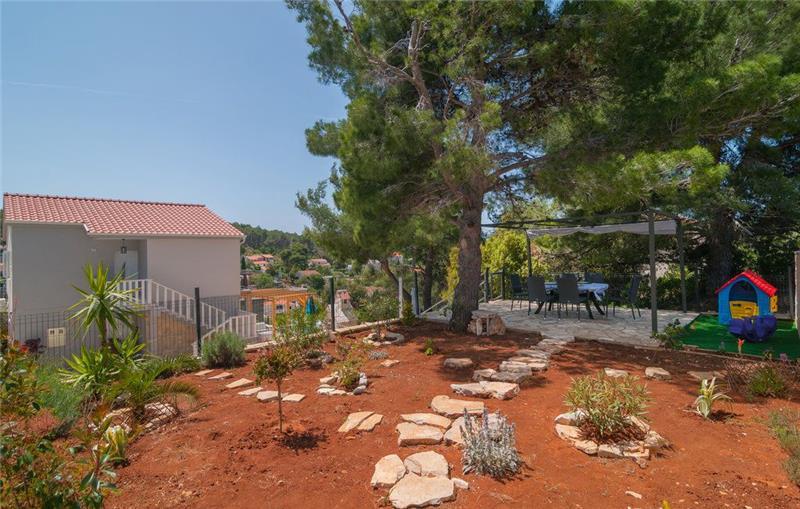 4 Bedroom villa with pool on Solta Island, Sleeps 10