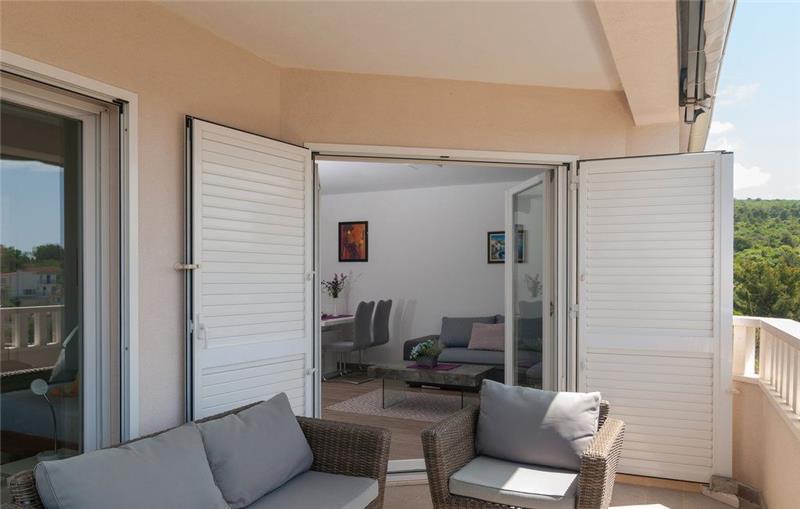 4 Bedroom villa with pool on Solta Island, Sleeps 10