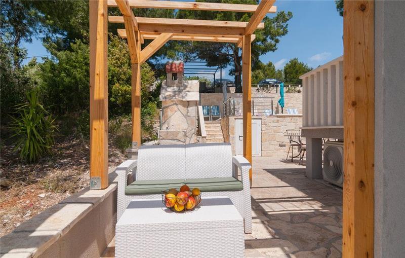 4 Bedroom villa with pool on Solta Island, Sleeps 10