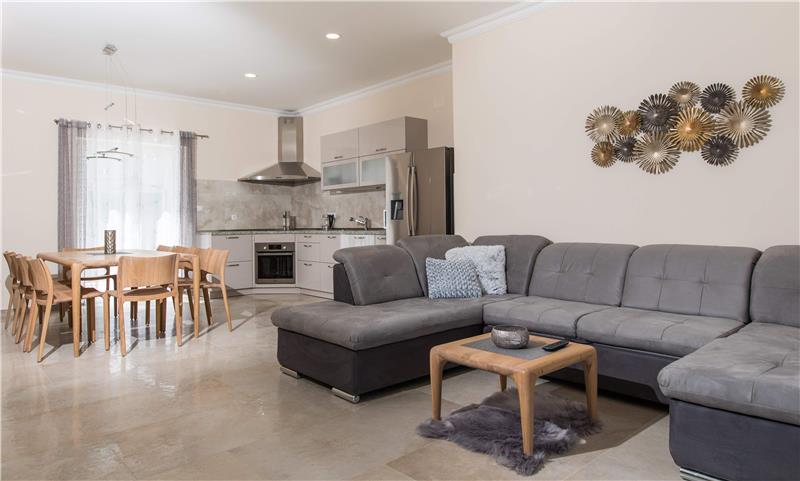 5 Bedroom Villa with Pool and Spa in Babin Kuk, Dubrovnik City, Sleeps 10-12