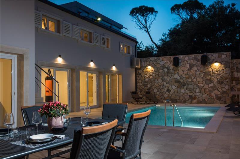 5 Bedroom Villa with Pool and Spa in Babin Kuk, Dubrovnik City, Sleeps 10-12