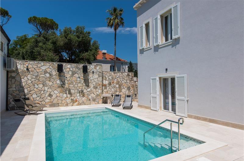5 Bedroom Villa with Pool and Spa in Babin Kuk, Dubrovnik City, Sleeps 10-12