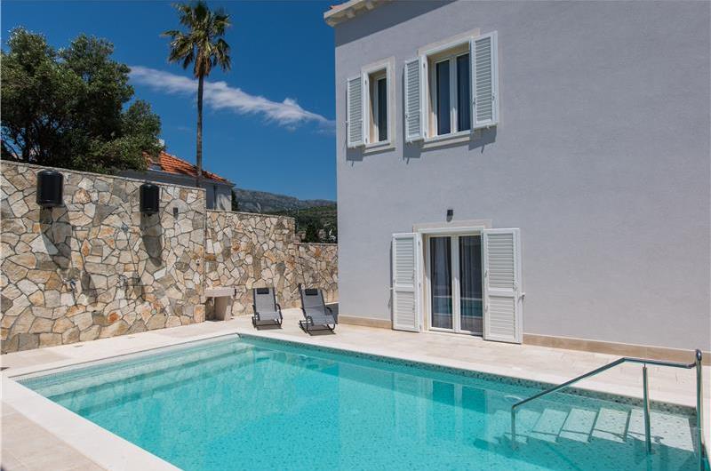 5 Bedroom Villa with Pool and Spa in Babin Kuk, Dubrovnik City, Sleeps 10-12