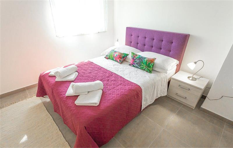 6 Bedroom Villa with Pool near Milna, Brac Island, Sleeps 12
