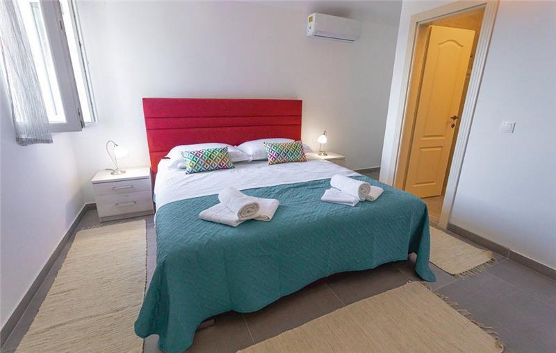 6 Bedroom Villa with Pool near Milna, Brac Island, Sleeps 12