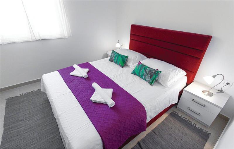 6 Bedroom Villa with Pool near Milna, Brac Island, Sleeps 12
