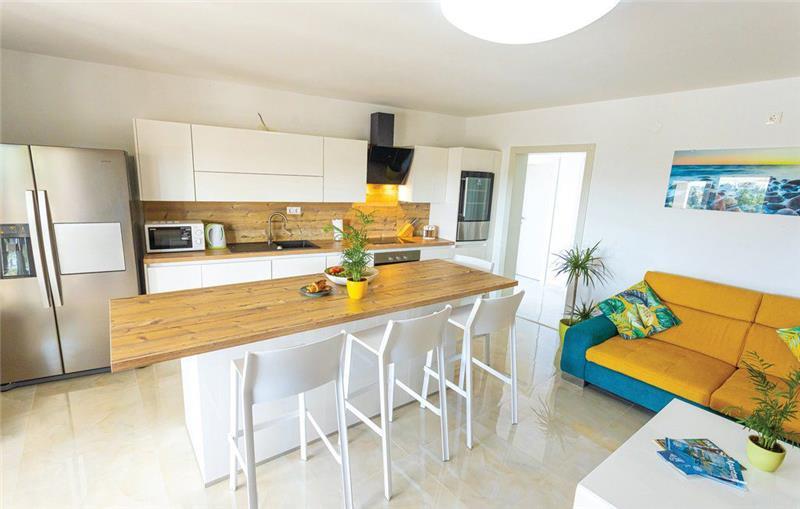 6 Bedroom Villa with Pool near Milna, Brac Island, Sleeps 12