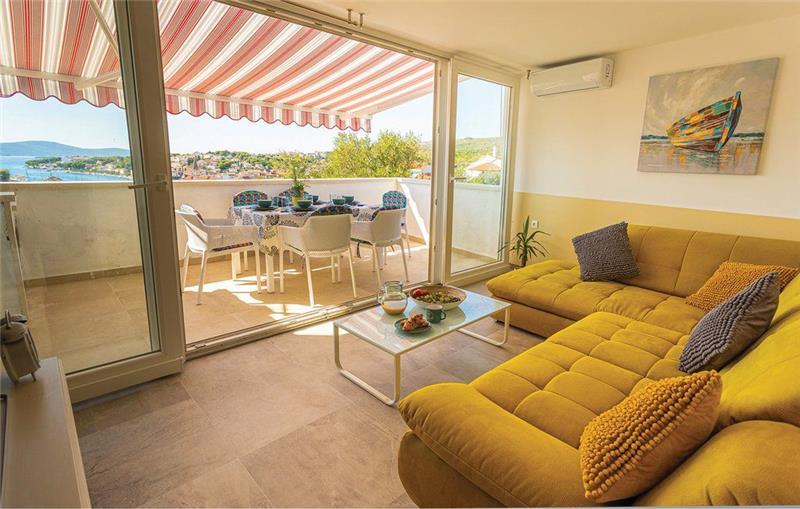 6 Bedroom Villa with Pool near Milna, Brac Island, Sleeps 12