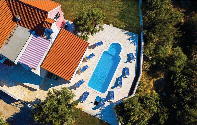 6 Bedroom Villa with Pool near Milna, Brac Island, Sleeps 12