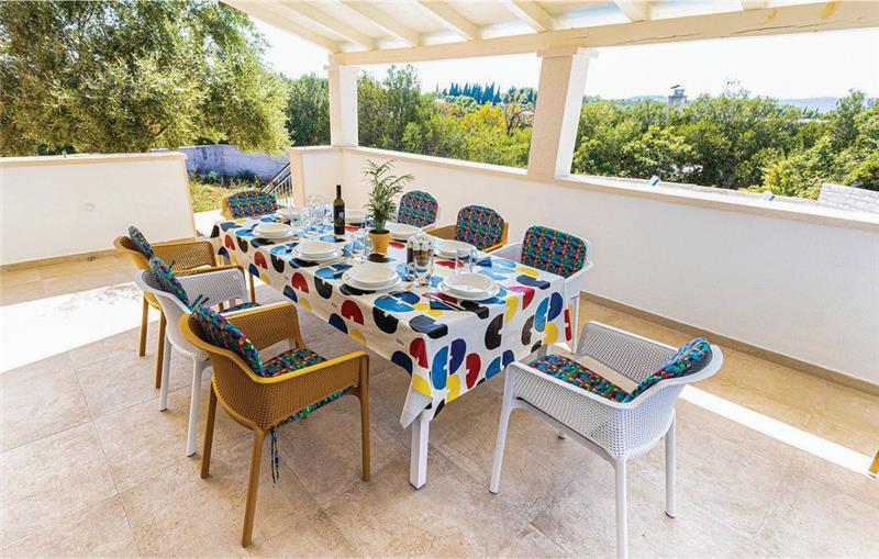 6 Bedroom Villa with Pool near Milna, Brac Island, Sleeps 12