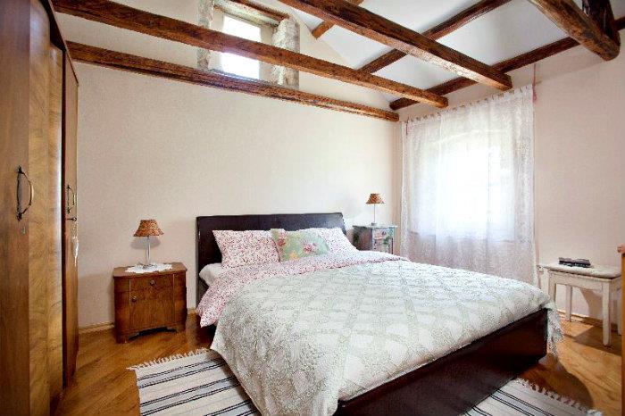 2 x 2 Bedroom Villas with Pools Near Umag, Sleeps 7