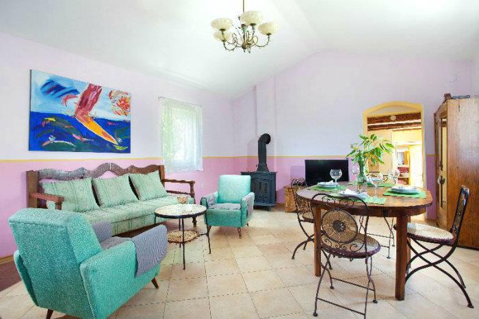 2 x 2 Bedroom Villas with Pools Near Umag, Sleeps 7