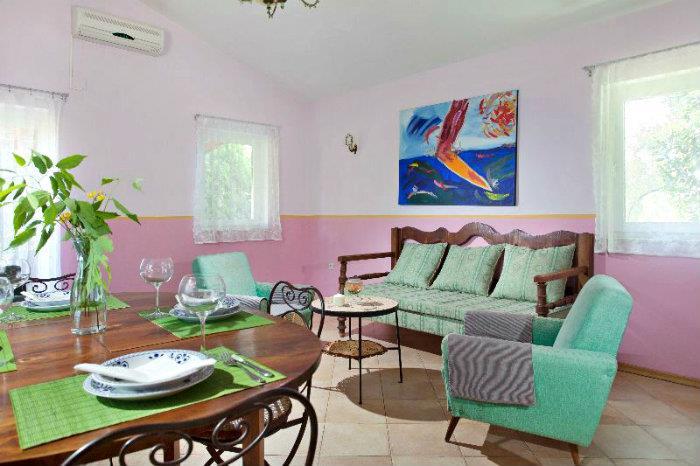 2 x 2 Bedroom Villas with Pools Near Umag, Sleeps 7