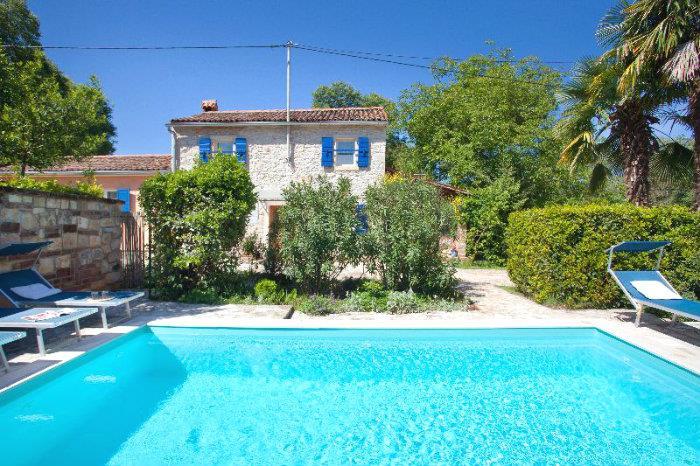 2 x 2 Bedroom Villas with Pools Near Umag, Sleeps 7