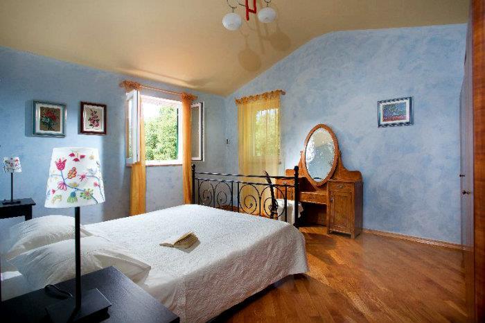 2 x 2 Bedroom Villas with Pools Near Umag, Sleeps 7