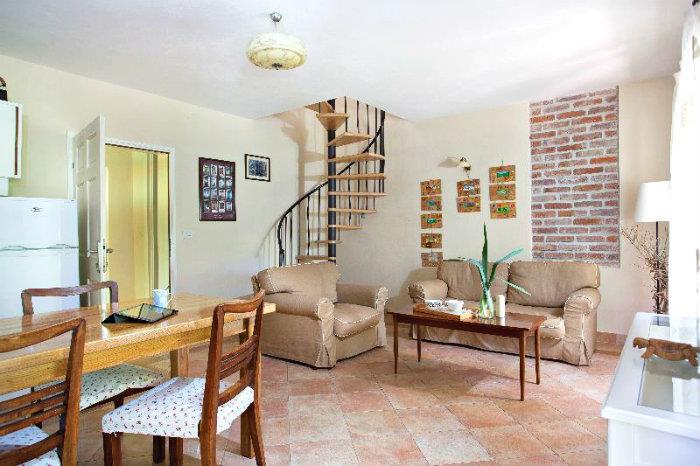 2 x 2 Bedroom Villas with Pools Near Umag, Sleeps 7