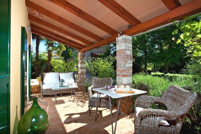 2 x 2 Bedroom Villas with Pools Near Umag, Sleeps 7